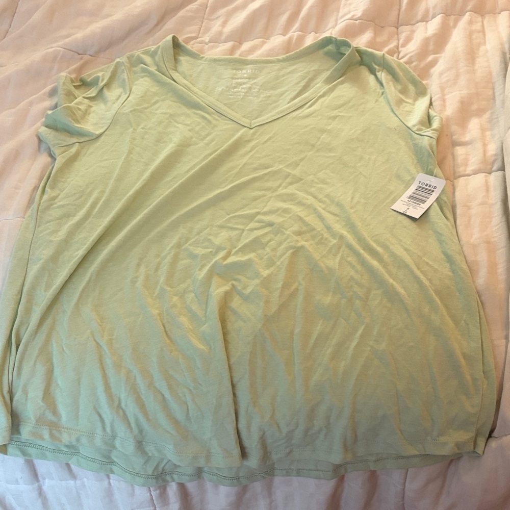 NWT classic fit torrid light  Green‎ V-Neck Women's Top